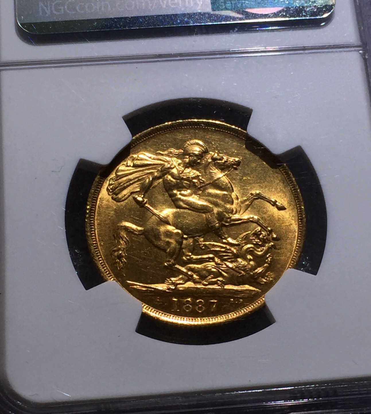 方圆集藏第三期专场 11235-NGC61分英国1887年维多利亚高冠马剑2索维林金币