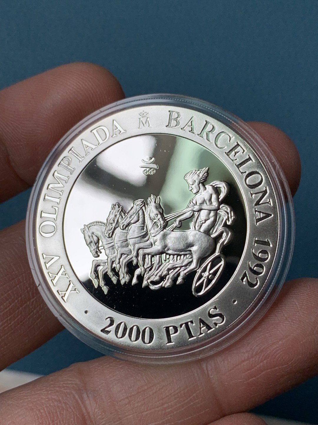 《竞宝斋》第154场-周日，周一，周四 3场 (全场包邮) 西班牙1992年 巴塞罗那奥运 2000比塞塔精制大银币 27克 925银 红壳少见