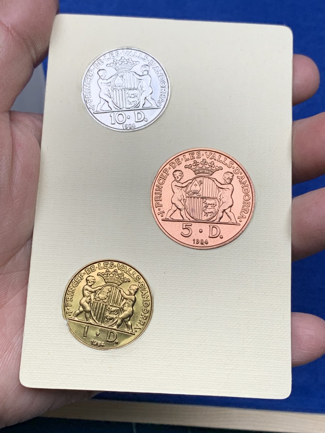 《竞宝斋》第154场-周日，周一，周四 3场 (全场包邮) 安道尔1984年 1/5/10第纳尔 天主教系列三枚 最大面值是银币 非常少见 发行量都是7500枚