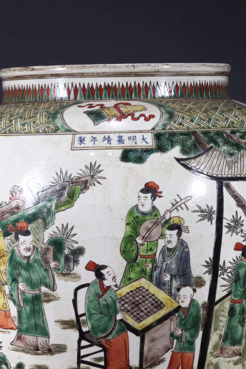 美品.款式“大明嘉靖年制”精工细作满工五彩人物纹卷缸