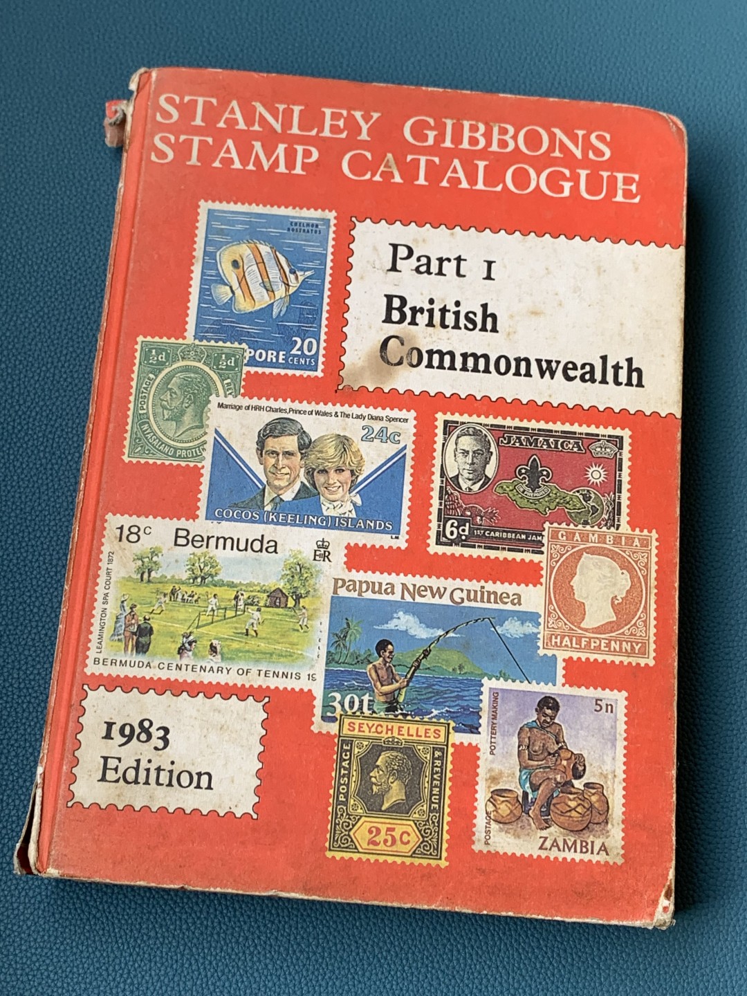 《竞宝斋》第154场-周日，周一，周四 3场 (全场包邮) 早期英国邮票目录大全 1983年 715页 16开