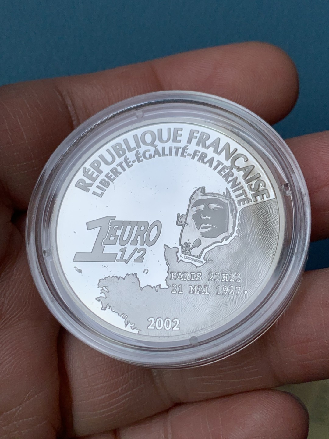 《竞宝斋》第154场-周日，周一，周四 3场 (全场包邮) 法国2002年 飞行员查尔斯七十五周年纪念 精制大银币