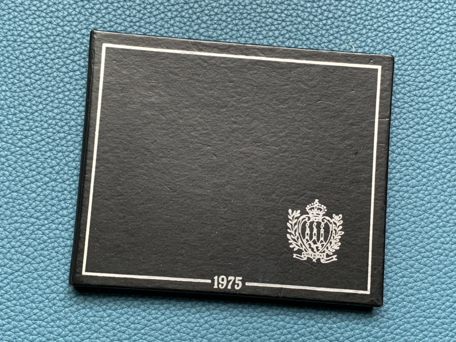 《竞宝斋》第154场-周日，周一，周四 3场 (全场包邮) 圣马力诺1975年 钱币学纪念 500里拉银币 五彩包浆