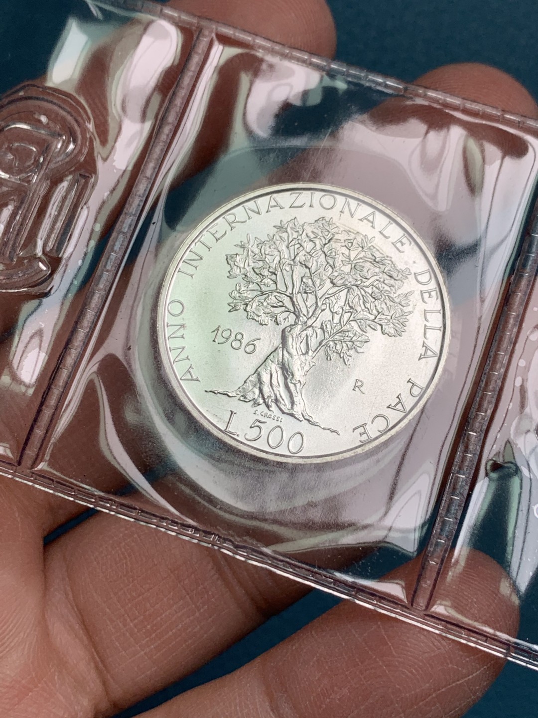 《竞宝斋》第154场-周日，周一，周四 3场 (全场包邮) 意大利1986年 世界和平 500里拉纪念银币 稀少版式