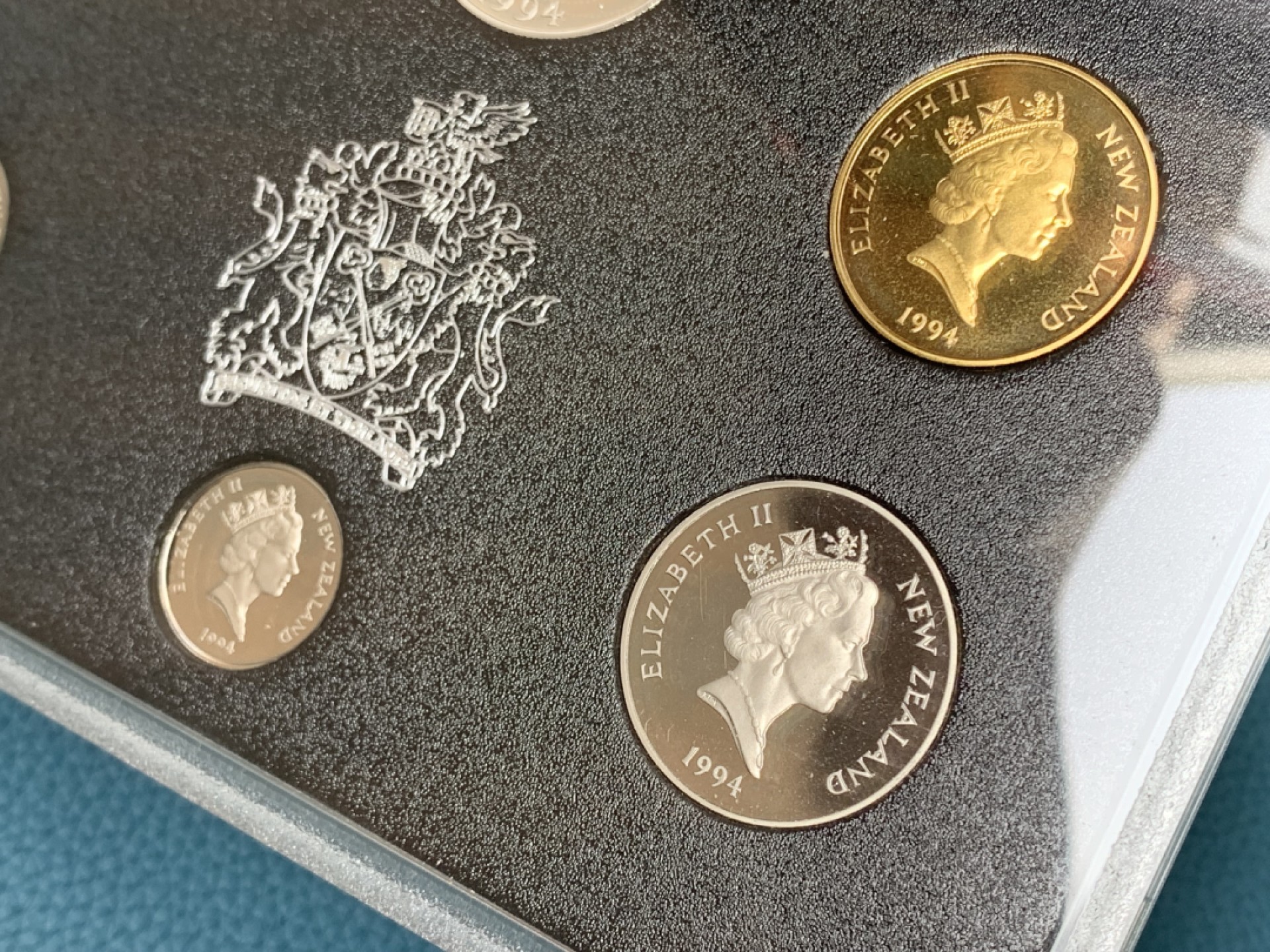 《竞宝斋》第154场-周日，周一，周四 3场 (全场包邮) 新西兰1994年 六枚套精制币 少见