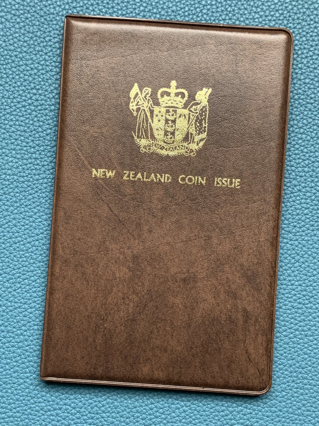 《竞宝斋》第154场-周日，周一，周四 3场 (全场包邮) 新西兰1981年 七枚套 原厂封装