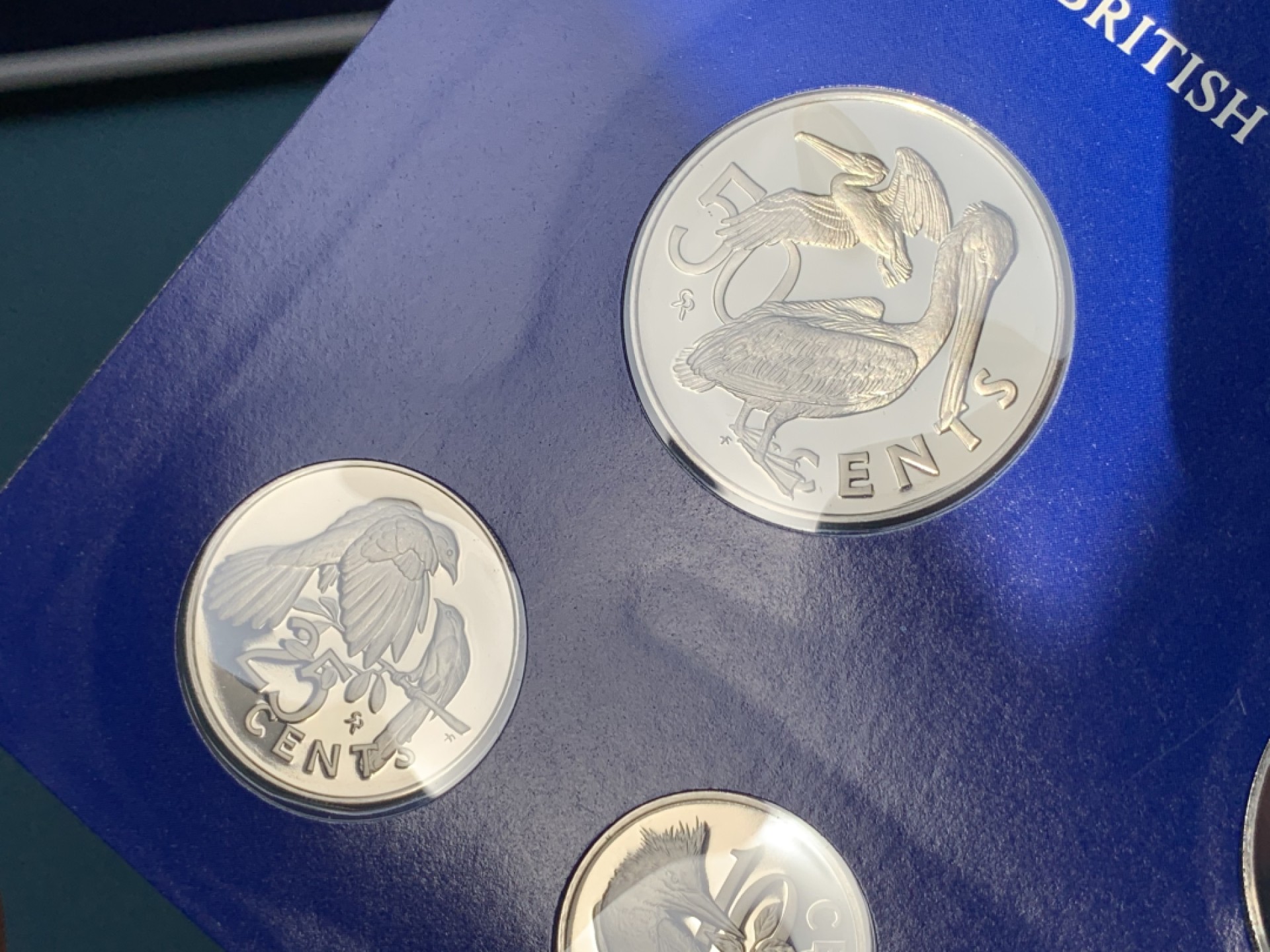 《竞宝斋》第154场-周日，周一，周四 3场 (全场包邮) 维京群岛1975年 珍惜鸟类 六枚套封装套币 其中最大一枚是银币