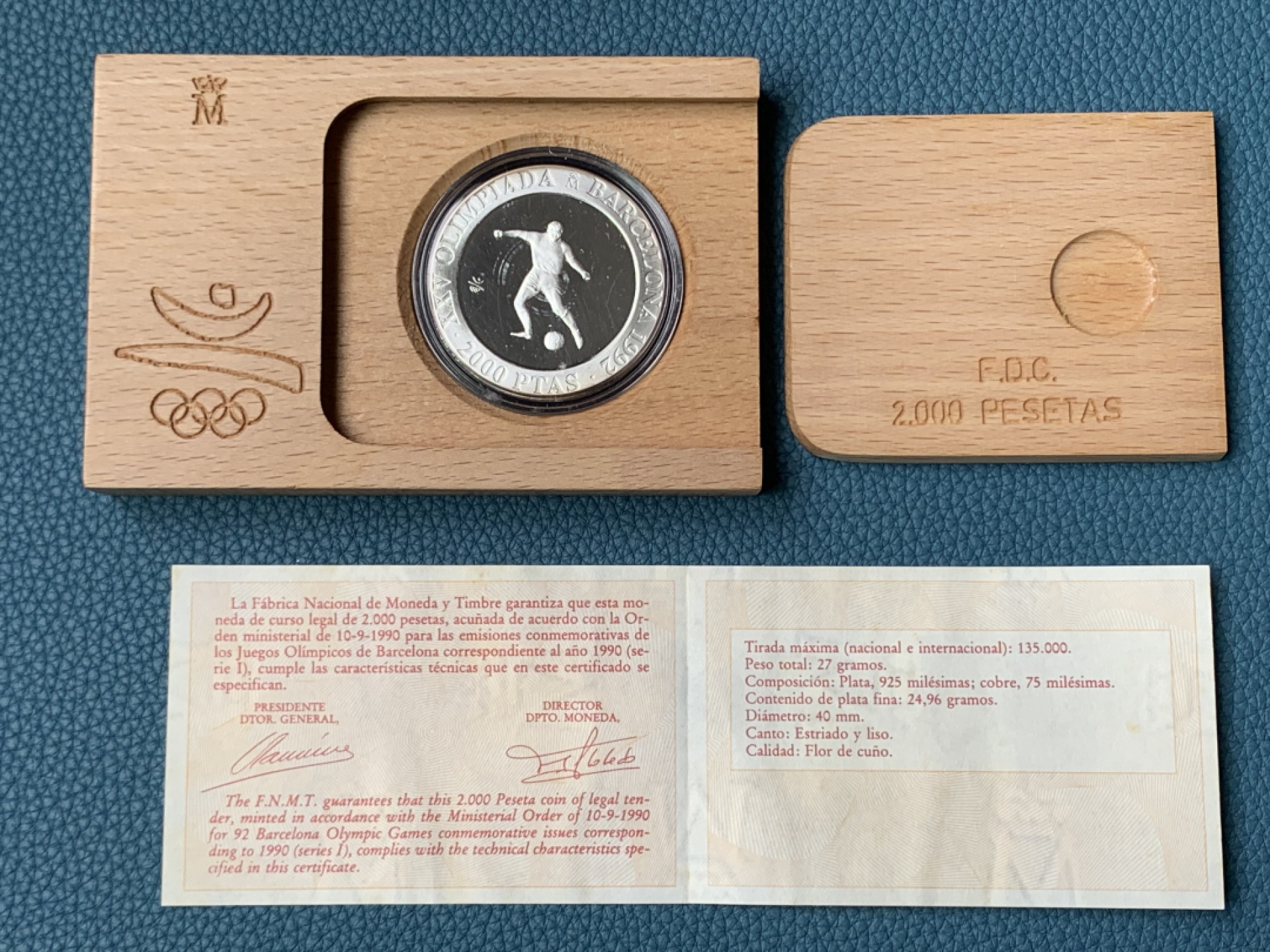 《竞宝斋》第154场-周日，周一，周四 3场 (全场包邮) 西班牙1992年 巴塞罗那奥运足球 2000比塞塔精制大银币 27克 925银