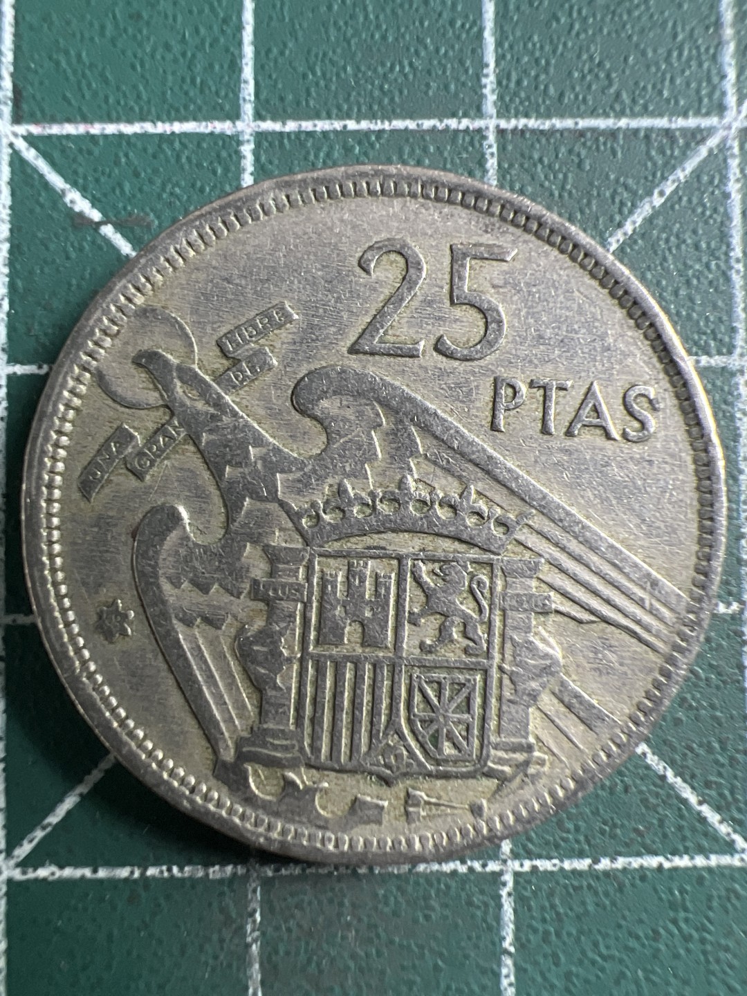 泡泡堂微拍第一 二 七幕硬币捡漏可累计专场👿👿，累计满二十元包邮，接受代拍业务 西班牙25比塞塔