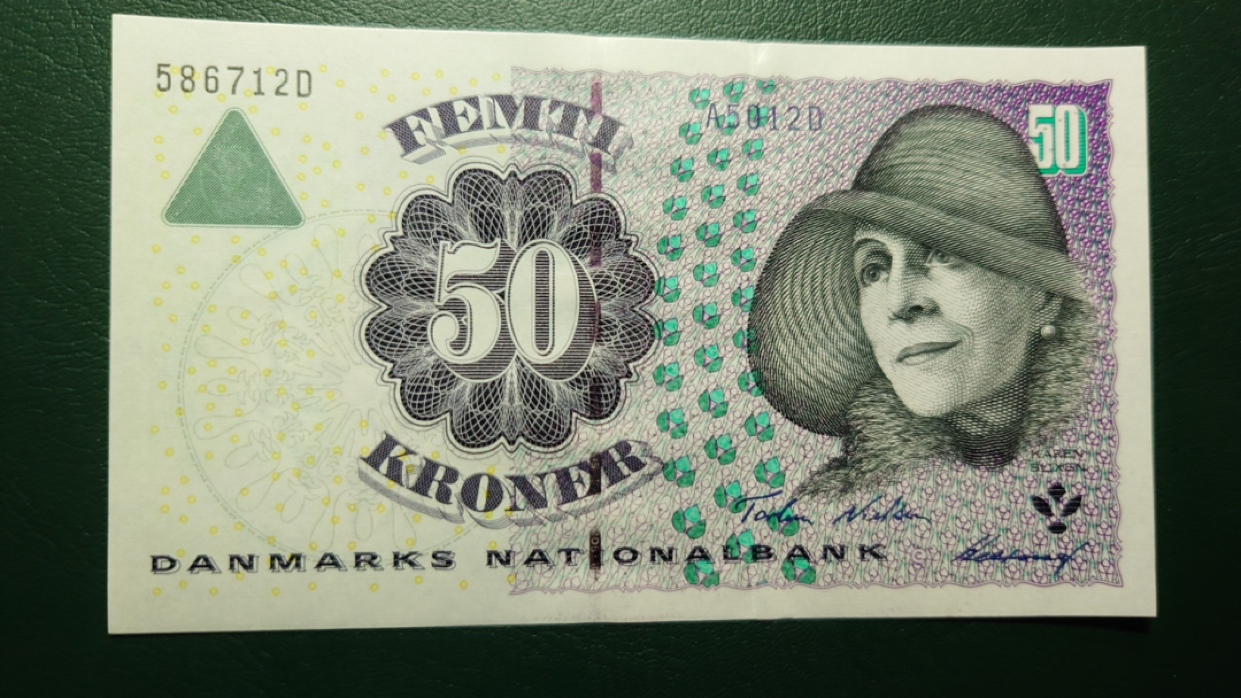 【世界钱币收藏】精选微拍第58期暨2023年第五期 新品裸钞评级币混合场 2001年丹麦50克朗 初版 全新绝品