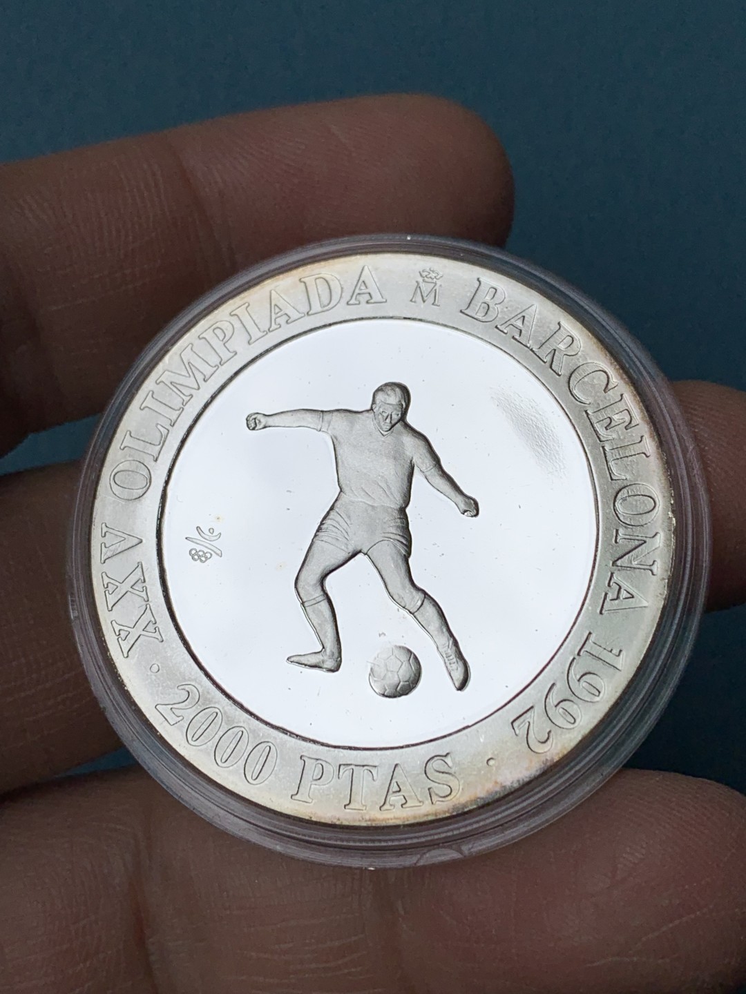 《竞宝斋》第154场-周日，周一，周四 3场 (全场包邮) 西班牙1992年 巴塞罗那奥运足球 2000比塞塔精制大银币 27克 925银