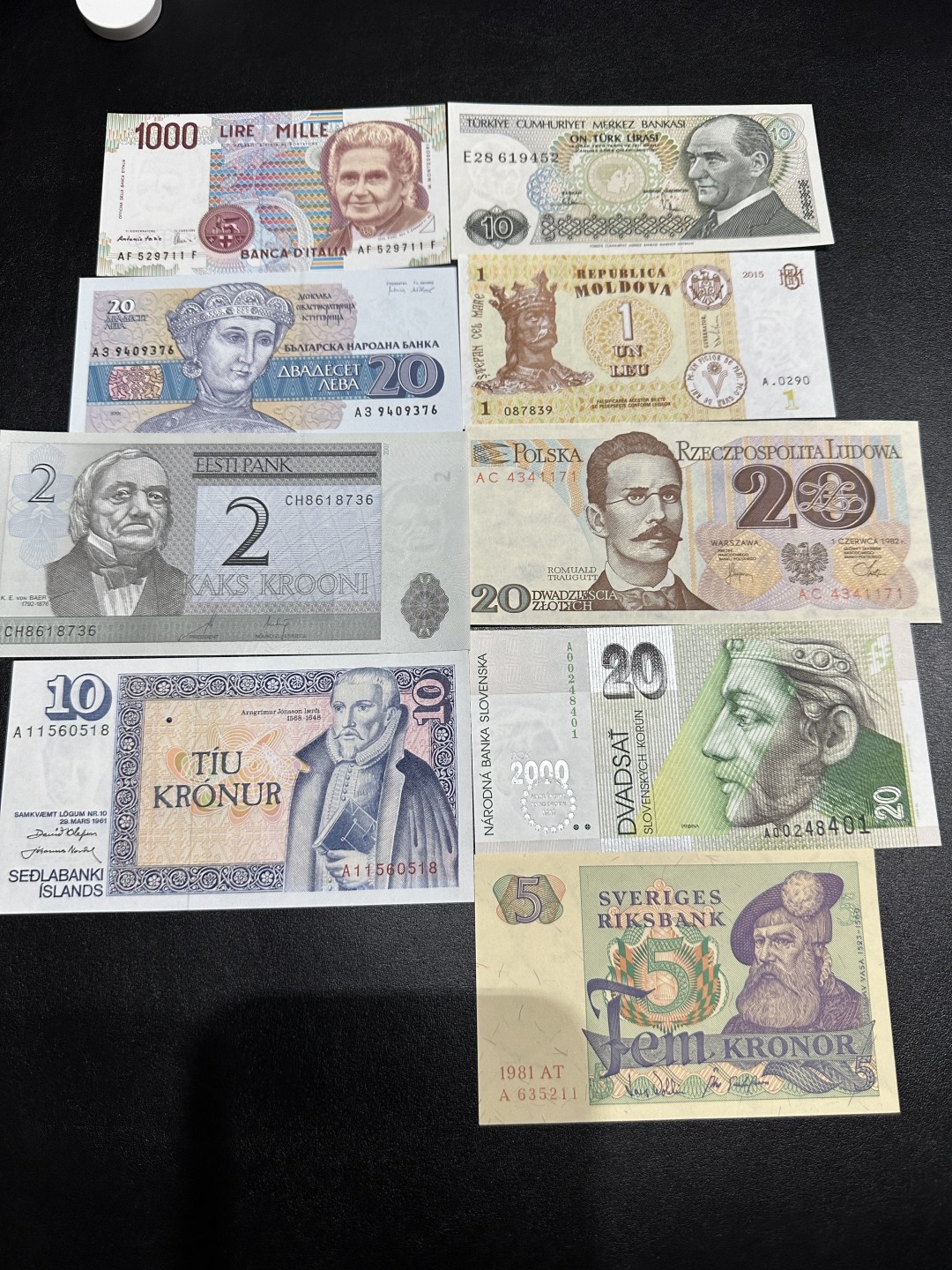 《外钞收藏家》第二百六十一期（连拍第一场） 欧洲小面额9张一起 全新UNC