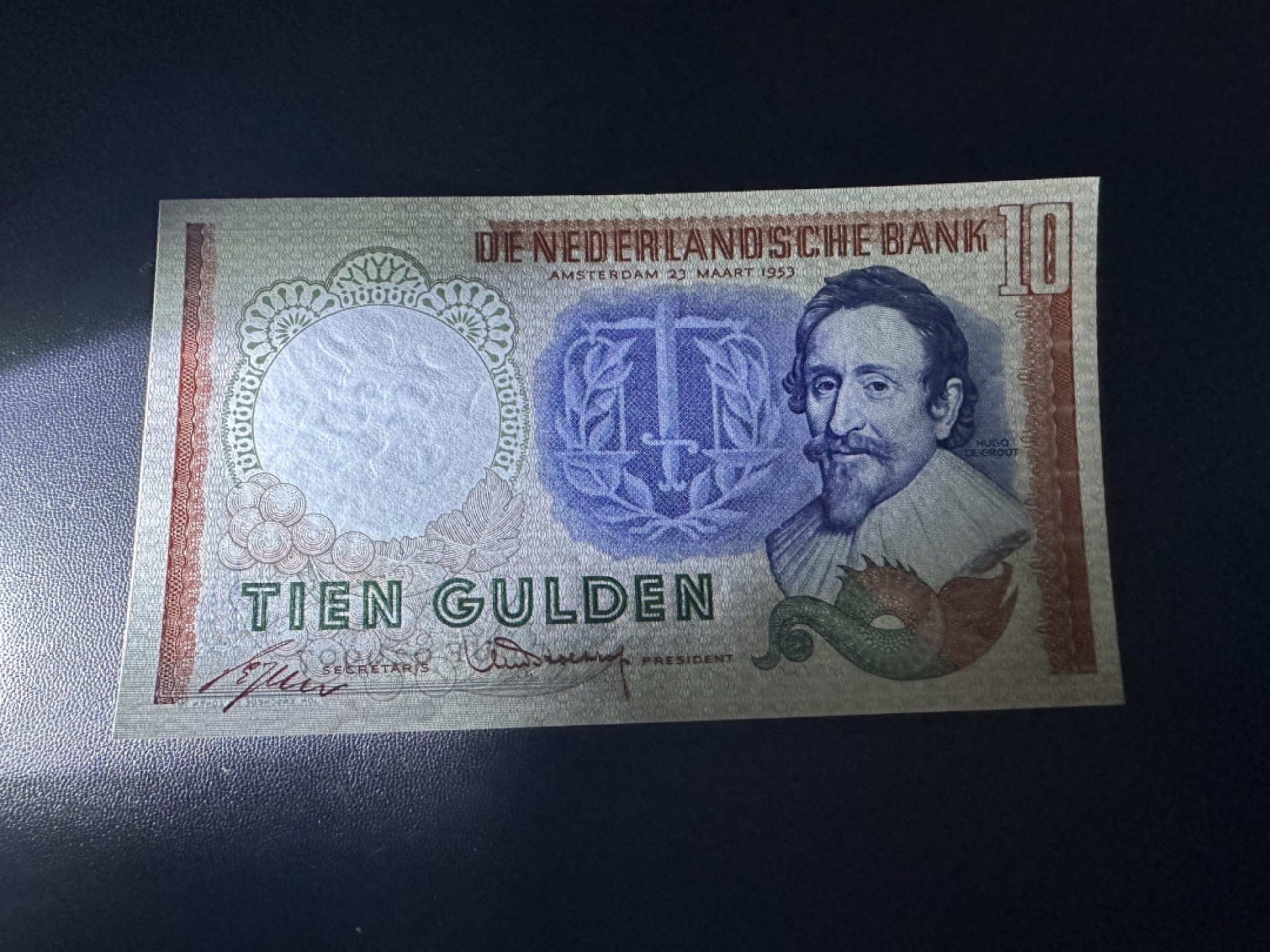 《外钞收藏家》第二百六十一期（连拍第一场） 1953年荷兰10盾 全新