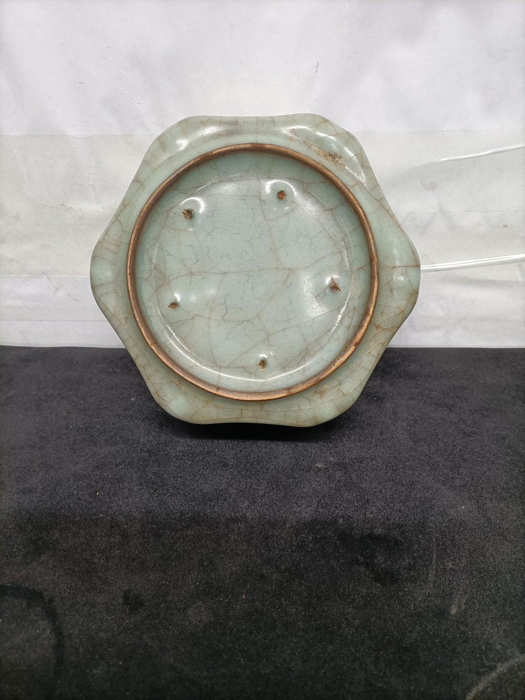 宋代官窑开片六边形碗