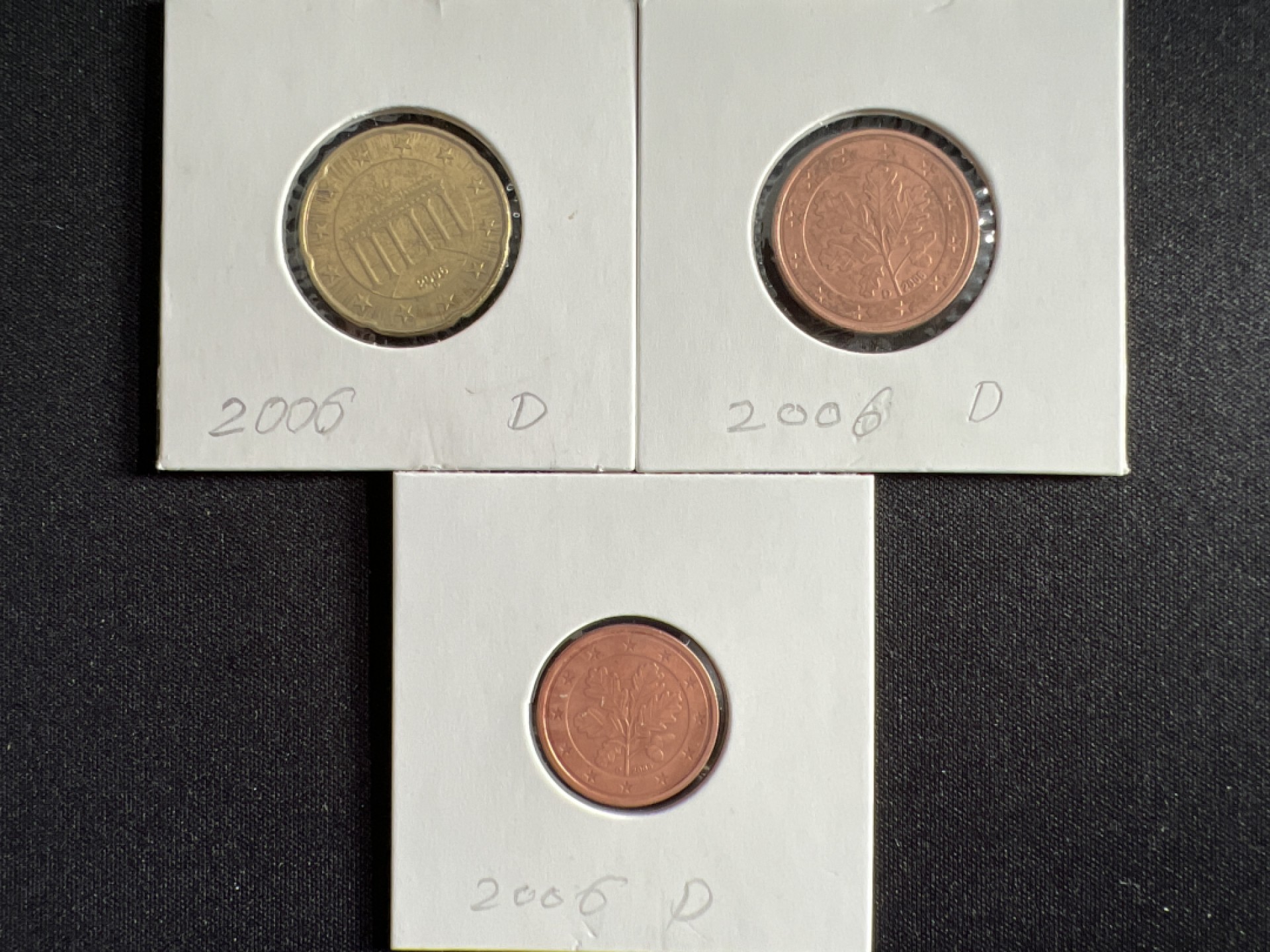 泡泡堂微拍第一 二 六幕硬币捡漏可累计专场👿👿，累计满二十元包邮，接受代拍业务 德国2006D三枚