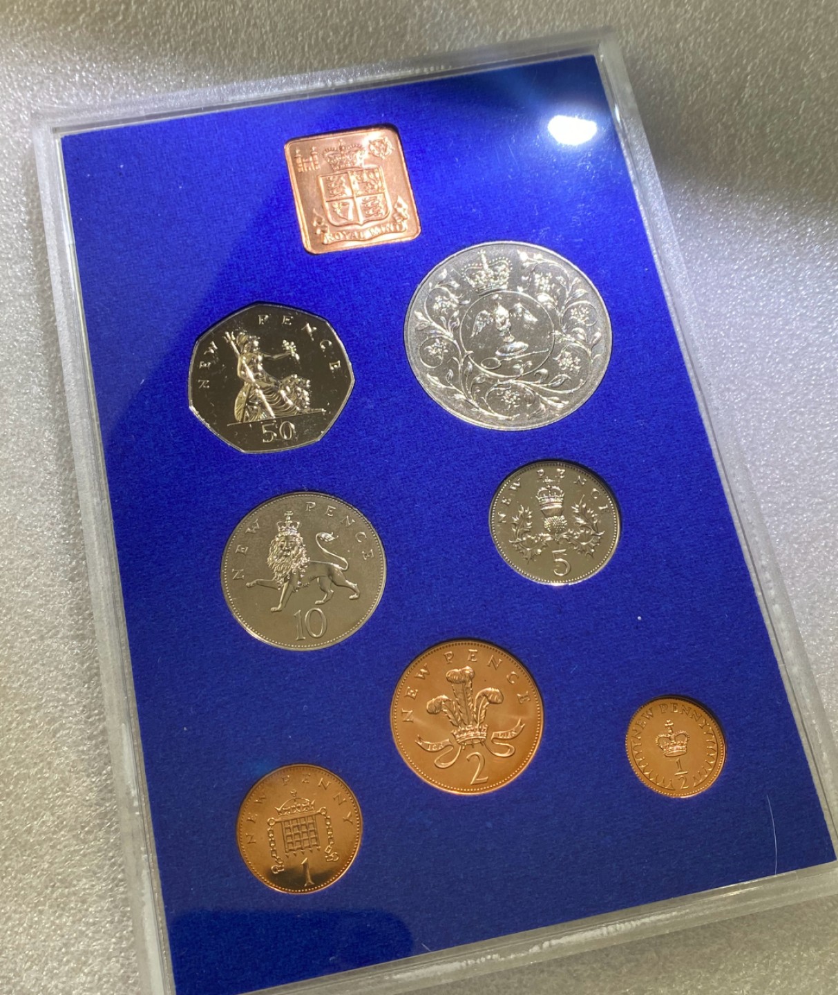 方圆集藏第三期专场 11268-英国1977年女王登基银禧年皇家造币厂8枚精制币套装