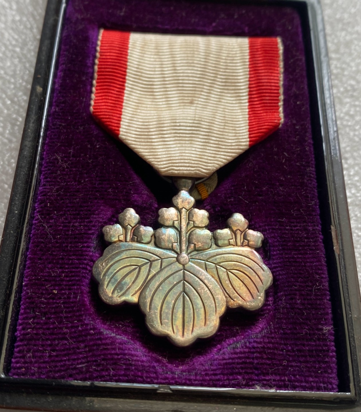 方圆集藏第三期专场 4872-日本八等桐叶银章 原盒