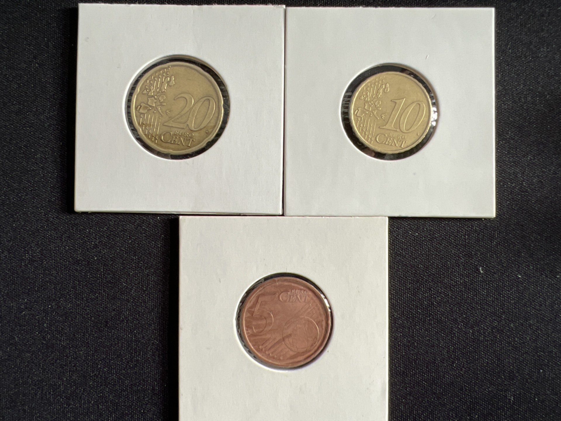 泡泡堂微拍第一 二 六幕硬币捡漏可累计专场👿👿，累计满二十元包邮，接受代拍业务 西班牙1999年三枚