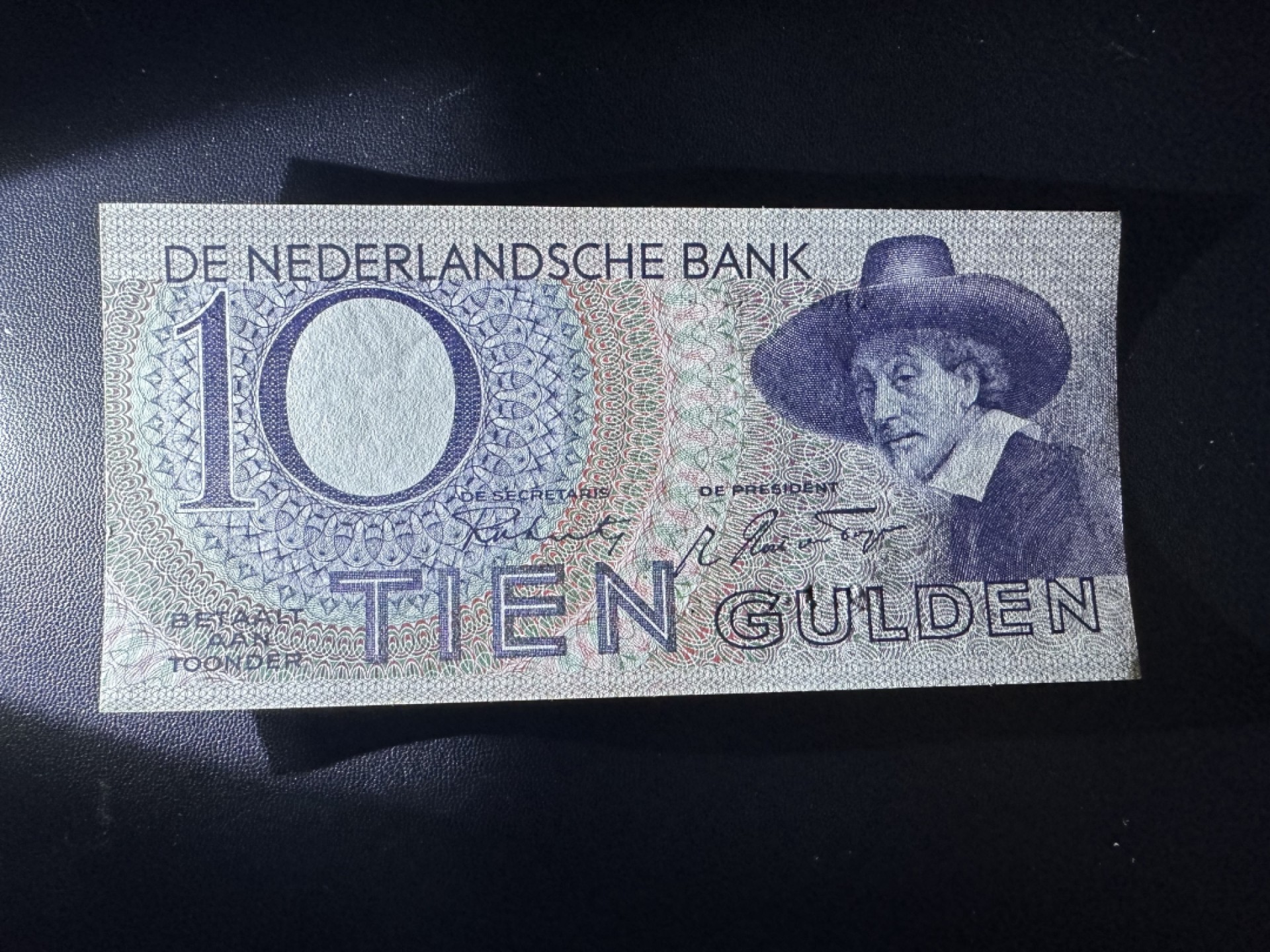 《外钞收藏家》第二百六十一期（连拍第一场） 1943年荷兰10盾 AU+