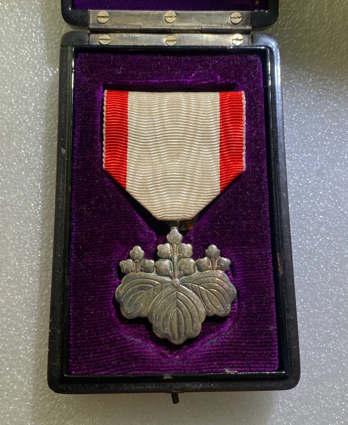 方圆集藏第三期专场 4872-日本八等桐叶银章 原盒