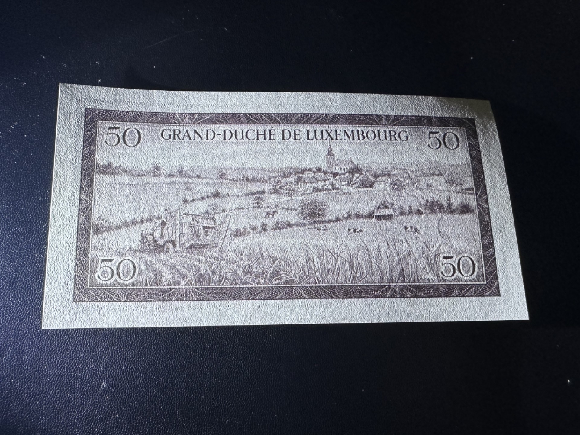 《外钞收藏家》第二百六十二期（连拍第二场） 1961年卢森堡50 全新UNC