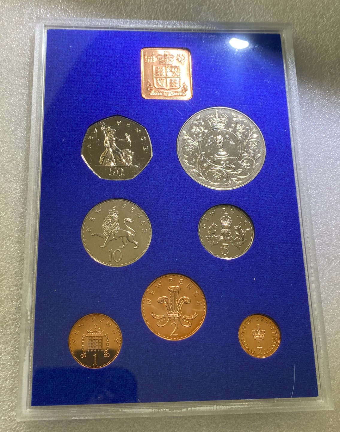 方圆集藏第三期专场 11268-英国1977年女王登基银禧年皇家造币厂8枚精制币套装