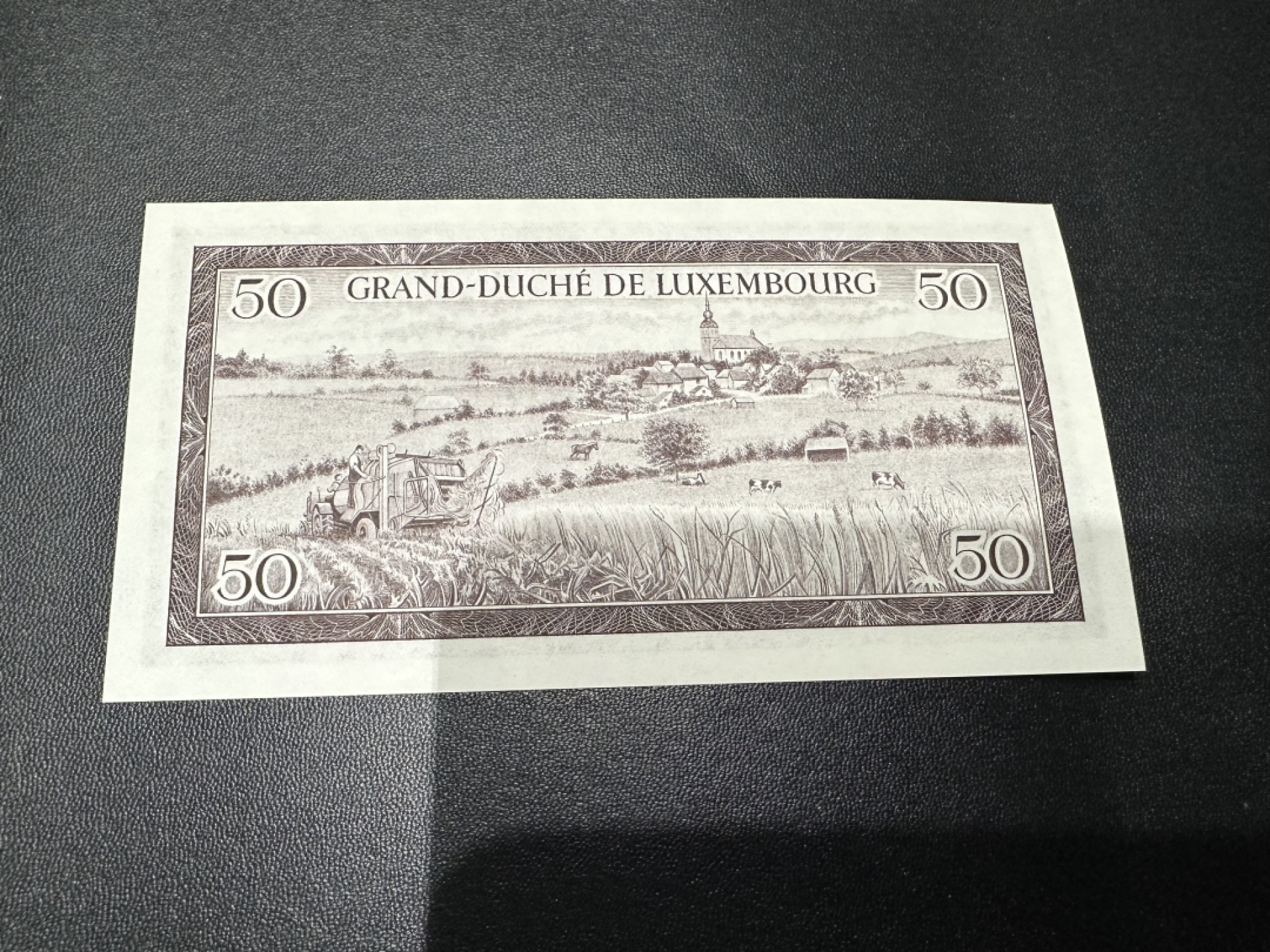 《外钞收藏家》第二百六十二期（连拍第二场） 1961年卢森堡50 全新UNC