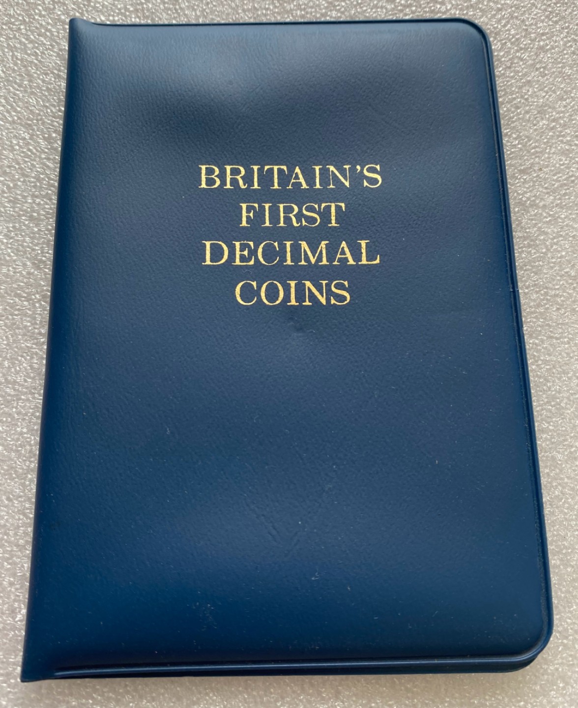 方圆集藏第三期专场 6385-英国1971便士套币一本