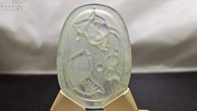 冰种白冰翡翠挂件，整料雕刻，水头超好，超级完美 冰种白冰翡翠挂件，整料雕刻，水头超好，超级完美