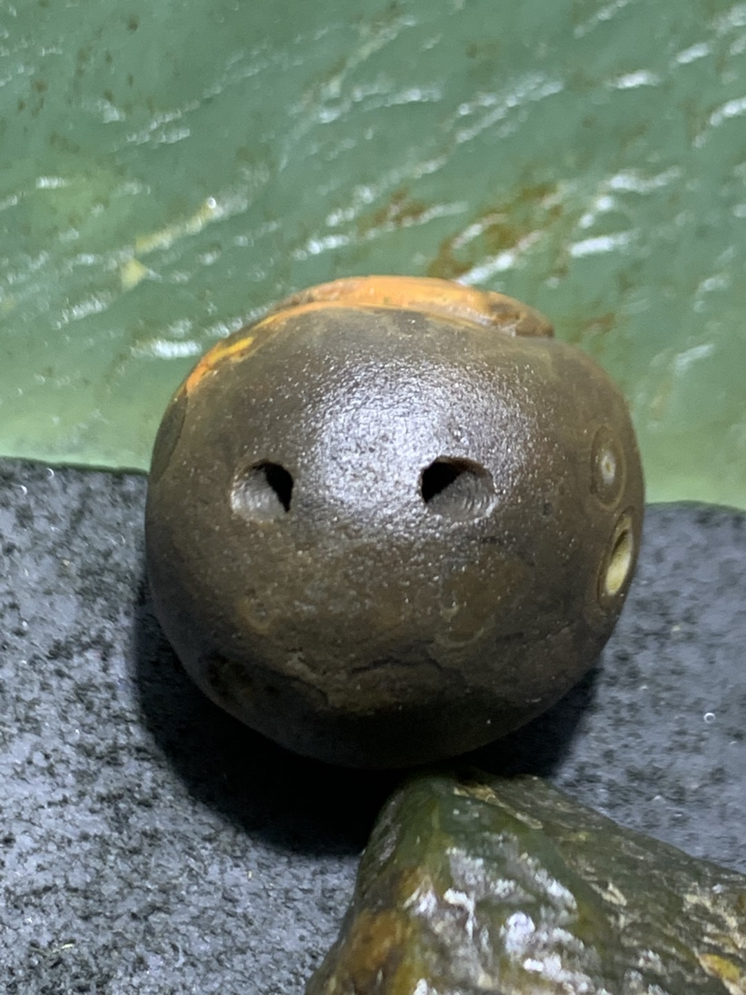 精美亚光原皮天眼纹战国红玛瑙雕刻手工俏色巧雕富贵有余吊坠一个，