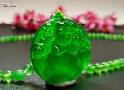 顶级龙石种帝王绿翡翠弥勒佛项链，整料雕刻，水头超好，超级完美，重100克 顶级龙石种帝王绿翡翠弥勒佛项链，整料雕刻，水头超好，超级完美，重100克