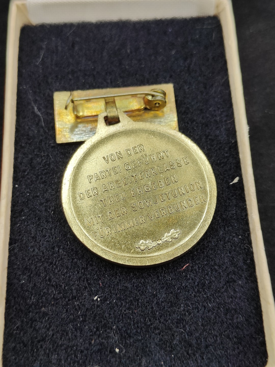 全场0元起拍 第48期 咸鱼国勋章拍卖专场 4月19日（周三）下午6：00开始 东德边防警察奖章