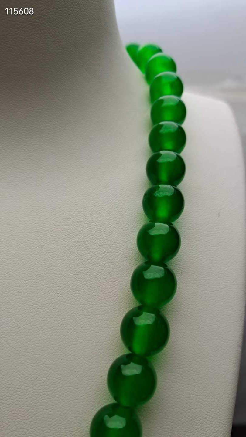 顶级龙石种祖母绿翡翠塔链，水头超好，超级完美