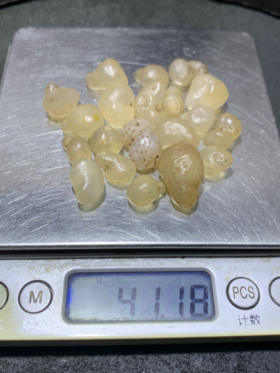 精美天然戈壁白玛瑙葫芦形原石一组，