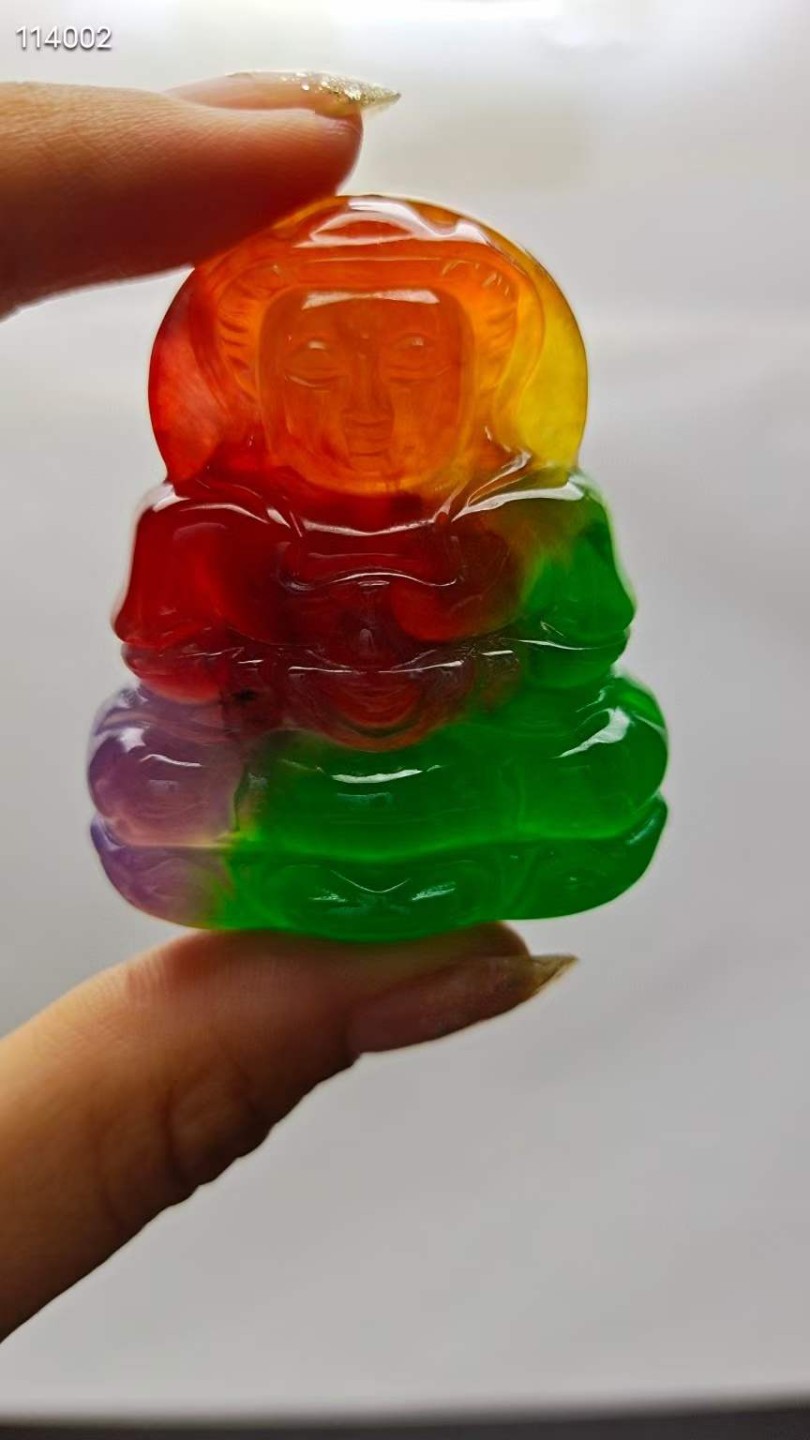 龙石种多彩翡翠观音挂件，整料雕刻，水头超好，超级完美