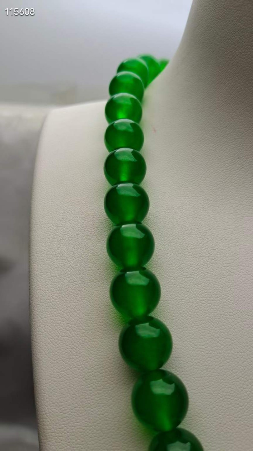 顶级龙石种祖母绿翡翠塔链，水头超好，超级完美