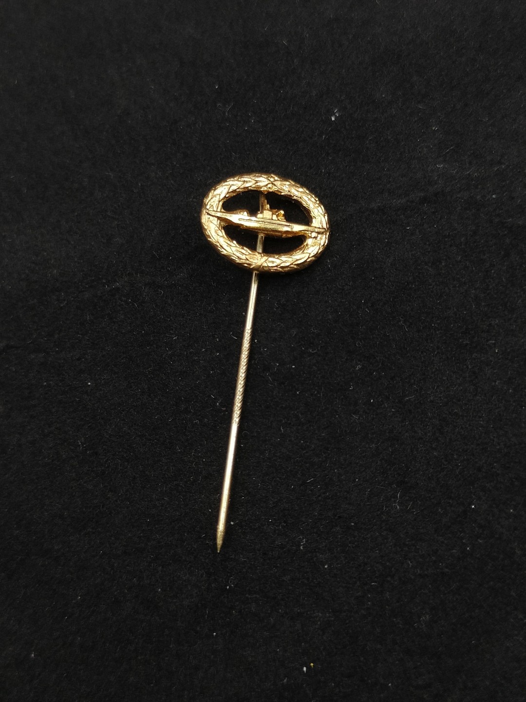 全场0元起拍 第48期 咸鱼国勋章拍卖专场 4月19日（周三）下午6：00开始 德国57版海军U型潜艇奖章迷你章