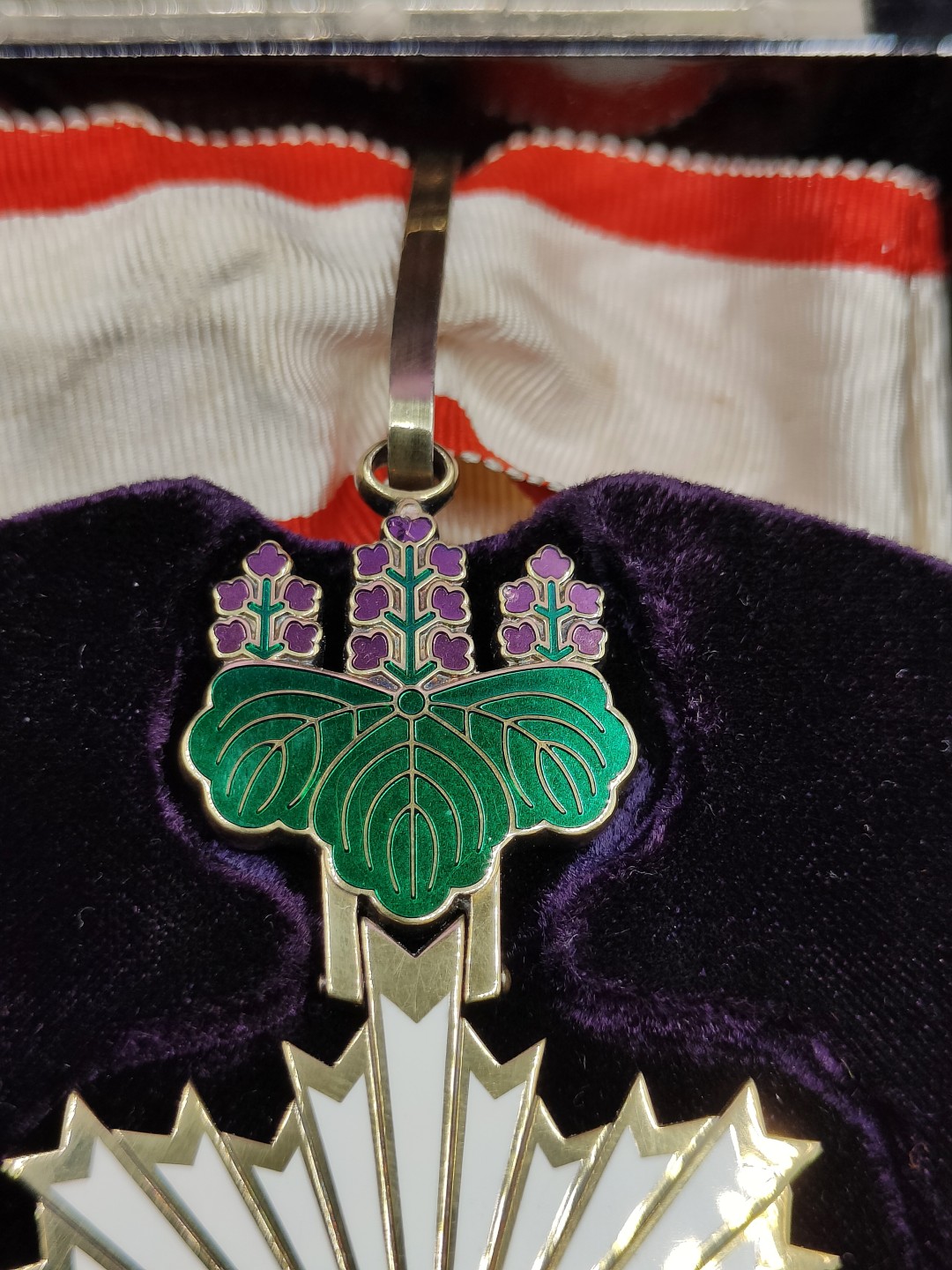 全场0元起拍 第48期 咸鱼国勋章拍卖专场 4月19日（周三）下午6：00开始 美品 日本三等旭日章 银制带略