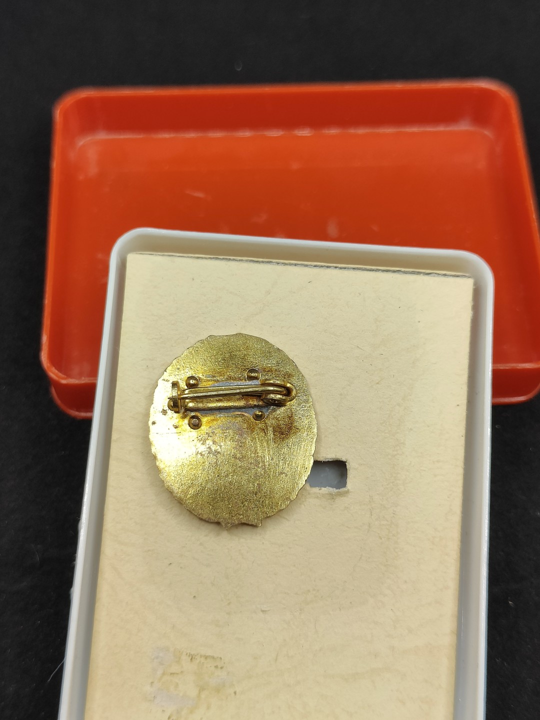 全场0元起拍 第48期 咸鱼国勋章拍卖专场 4月19日（周三）下午6：00开始 东德末期90实验版陆军预备役证章