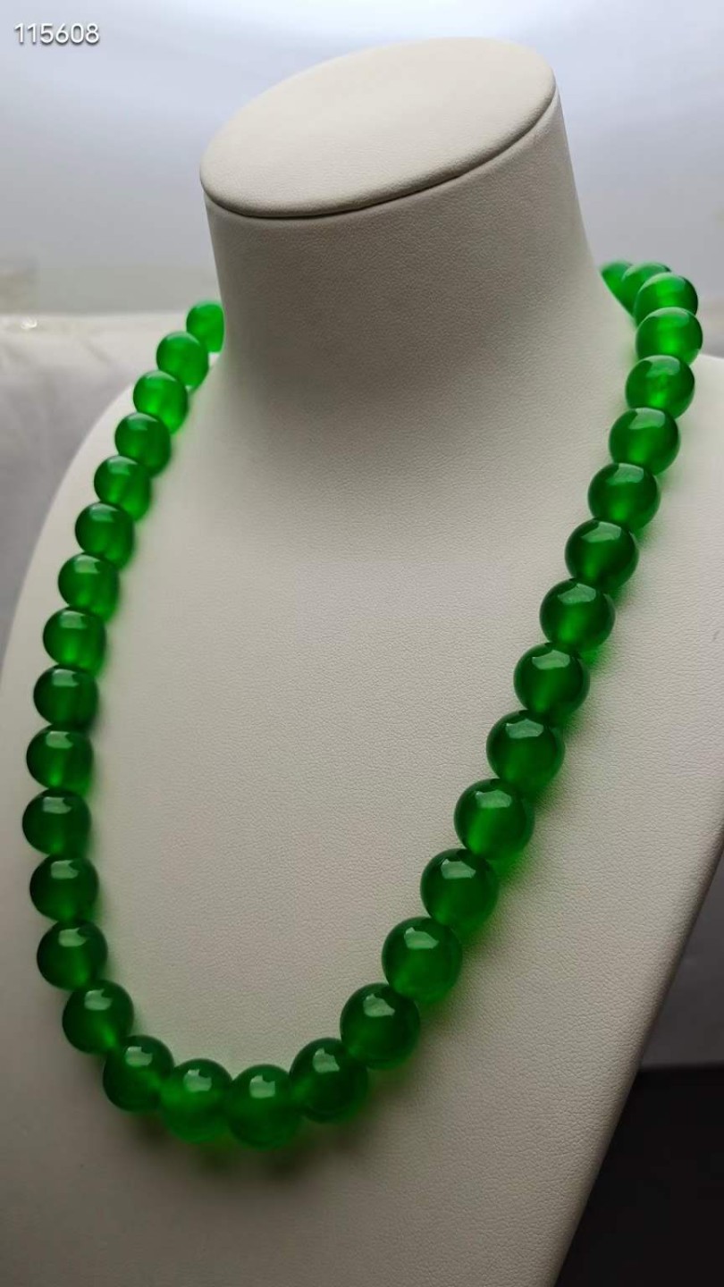 顶级龙石种祖母绿翡翠塔链，水头超好，超级完美