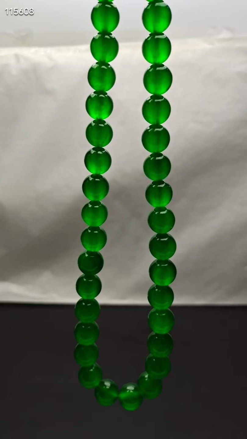 顶级龙石种祖母绿翡翠塔链，水头超好，超级完美