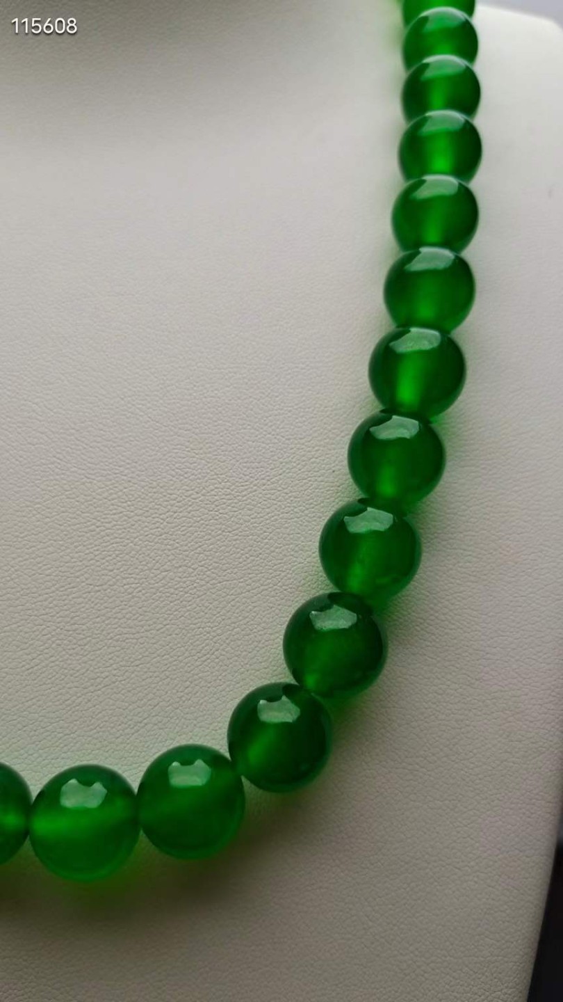 顶级龙石种祖母绿翡翠塔链，水头超好，超级完美