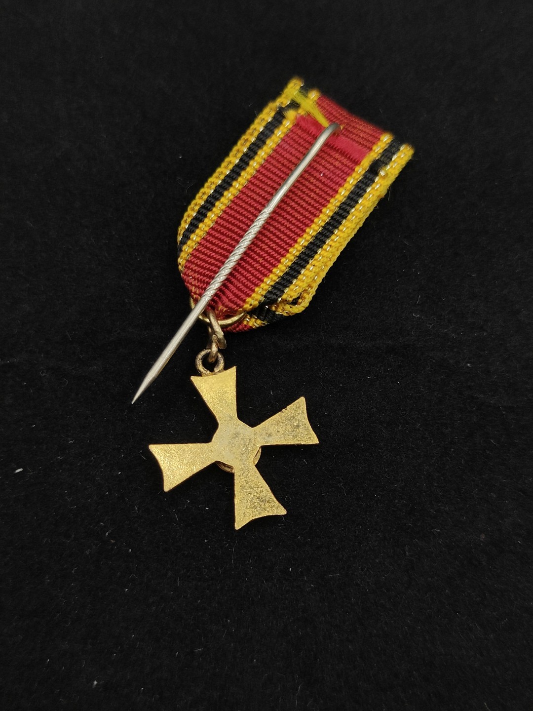 全场0元起拍 第48期 咸鱼国勋章拍卖专场 4月19日（周三）下午6：00开始 西德联邦十字勋章迷你章