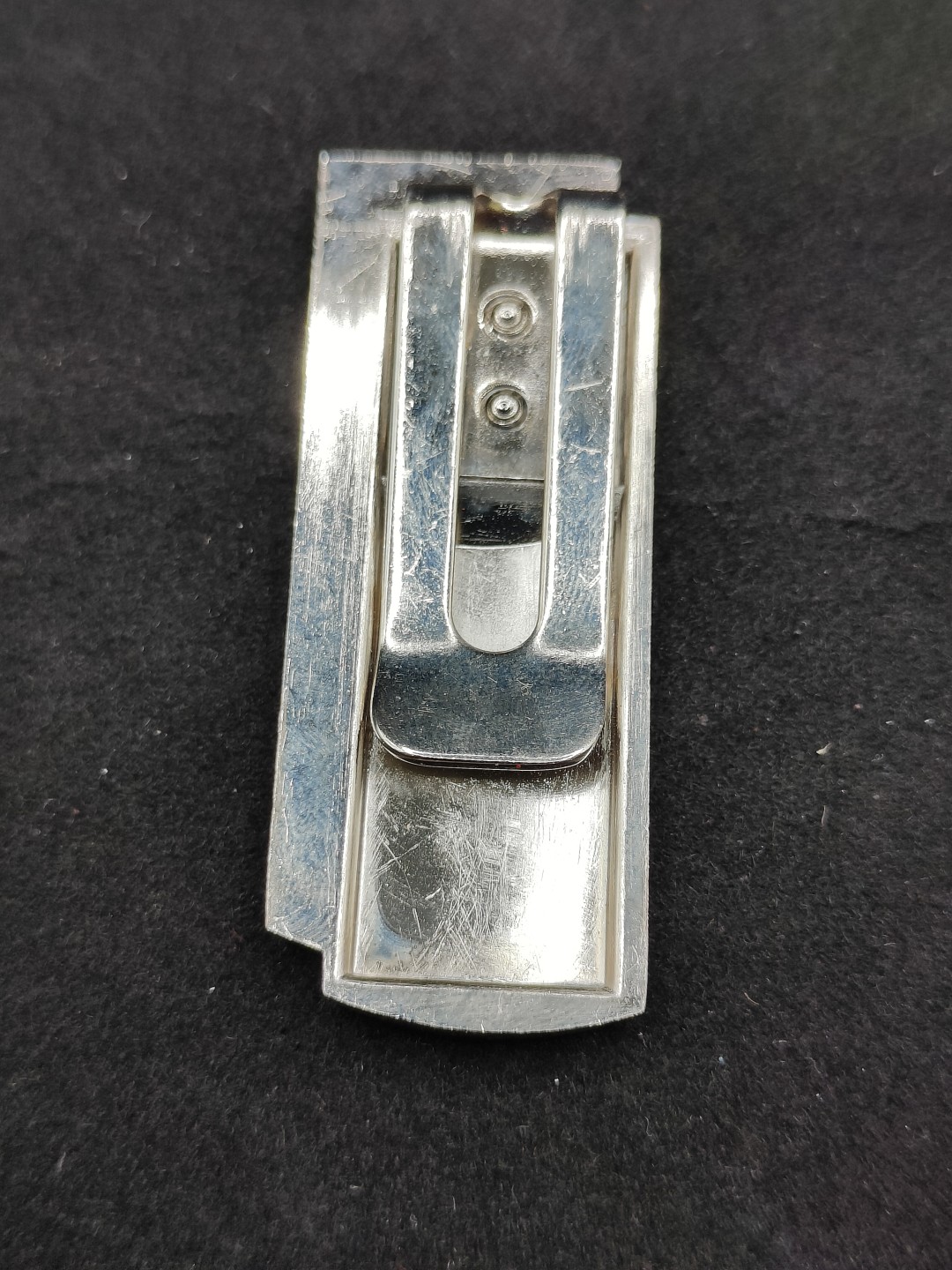 全场0元起拍 第48期 咸鱼国勋章拍卖专场 4月19日（周三）下午6：00开始 德国奥迪胸夹