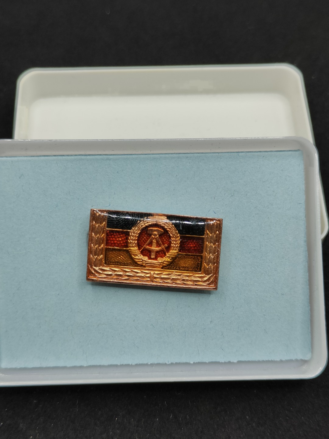 全场0元起拍 第48期 咸鱼国勋章拍卖专场 4月19日（周三）下午6：00开始 东德集体劳动荣誉称号奖章五次获得略章