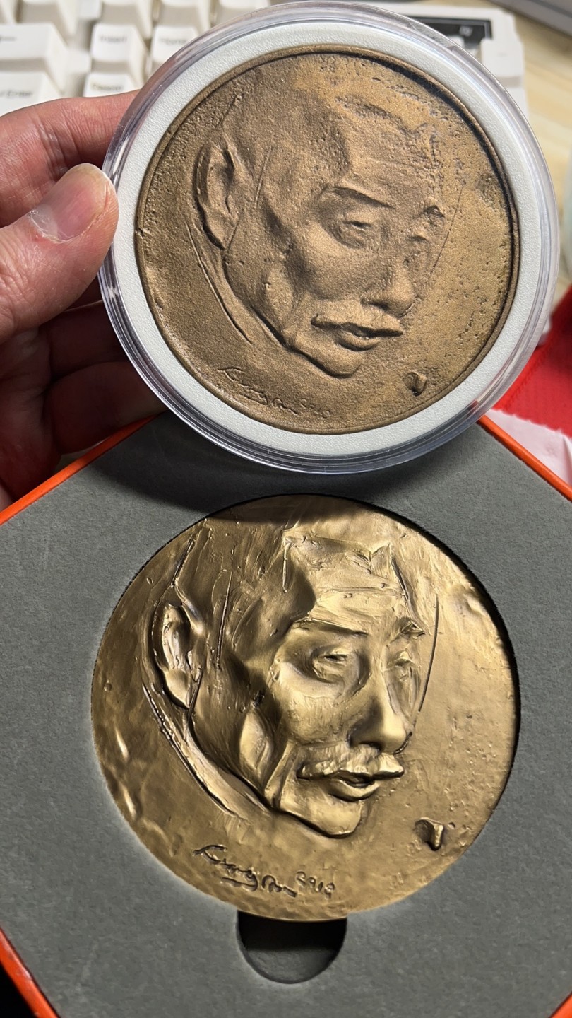 鲁迅铜章李象群鲁美学院