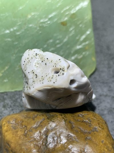 放福利！精美天然千层纹阿拉善玛瑙原石手工雕刻悟字把件（吊坠）一颗， 放福利！精美天然千层纹阿拉善玛瑙原石手工雕刻悟字把件（吊坠）一颗，