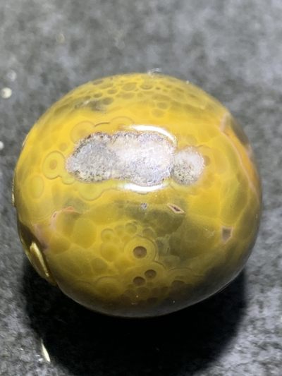 精美原皮战国红玛瑙手工雕刻玉兔随形珠一个， 精美原皮战国红玛瑙手工雕刻玉兔随形珠一个，