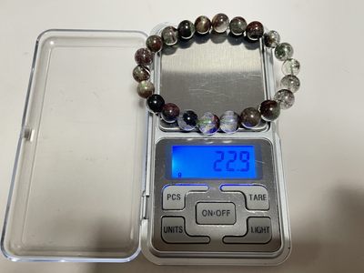 天然绿幽灵水晶手串 天然绿幽灵水晶手串