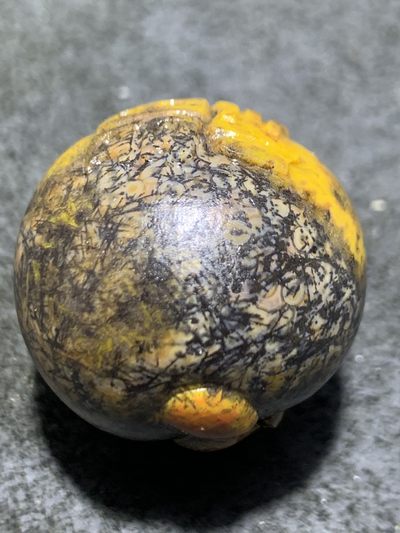 精美亚光原皮战国红玛瑙手工俏色巧雕一心向佛意境大圆珠一颗 精美亚光原皮战国红玛瑙手工俏色巧雕一心向佛意境大圆珠一颗